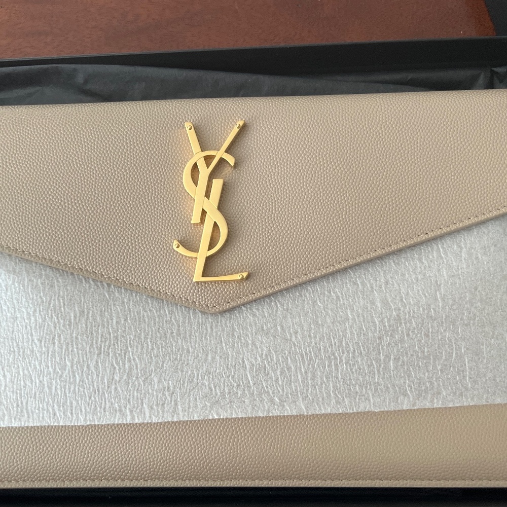 Uptown pouch. Saint Laurent